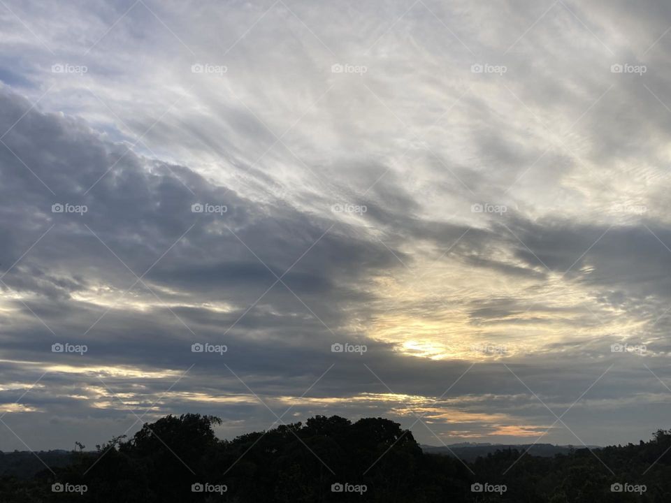 🌇🇺🇸 An extremely beautiful sunset in Jundiaí, interior of Brazil. Cheer the nature! / 🇧🇷 Um entardecer extremamente bonito em Jundiaí, interior do Brasil. Viva a natureza! 
