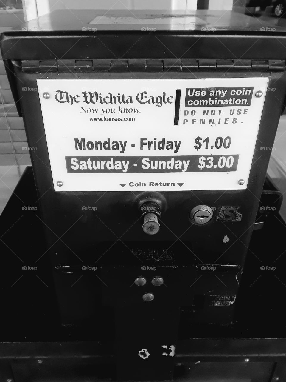 Vintage Old Newspaper Holder Machine