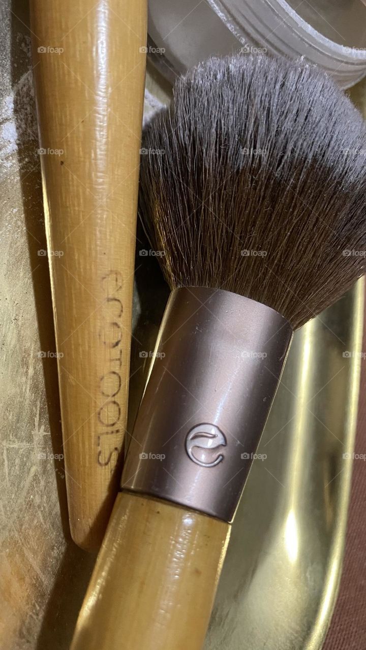 I love using my eco tools make up brushes, it’s an essential way to go green, love the wooden handles.