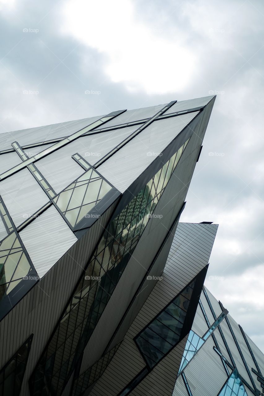 Museum cuts into the sky