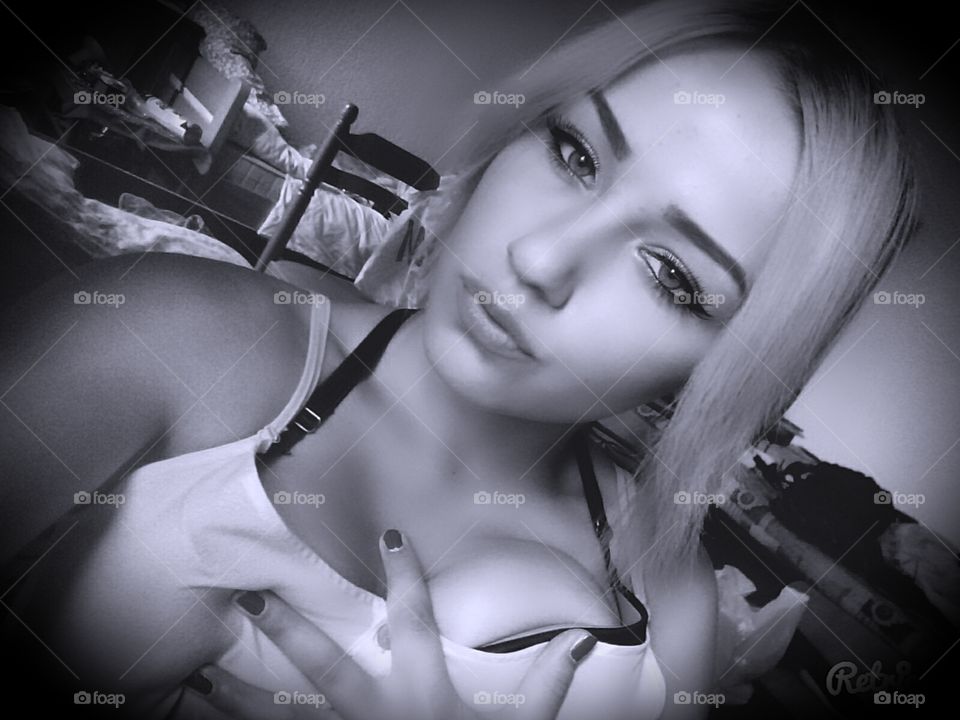 Yeah! That's me making a usually and nice makeup