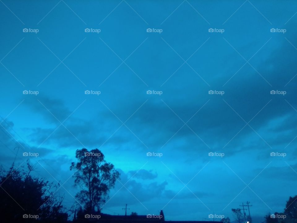 una tarde apunto de llover al norte de la capital queretana