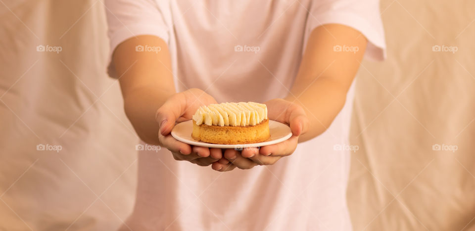 Tart with vanilla cream.