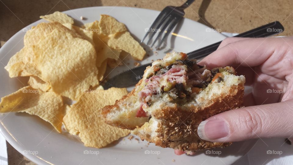 dinner sandwich and chips