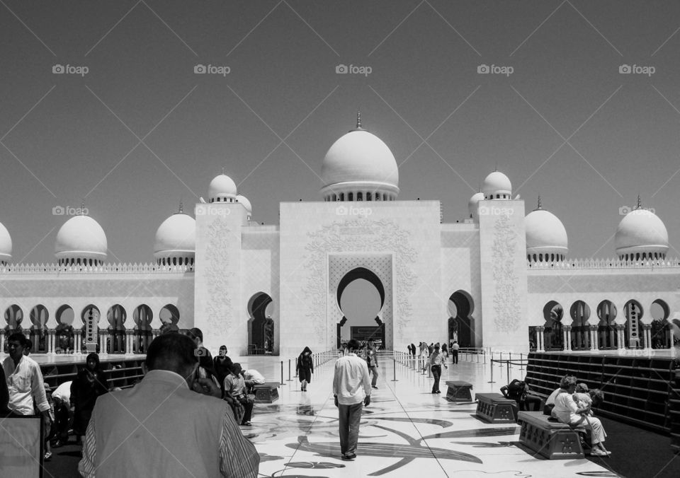 #mosque #abudani #abudhabimosque #visitabudhabi #visituae #unitedarabemirates #blackandwhitephotography #ig_masterpiece #ig_photo #ig_photolove #ig_photooftheday #holiday #travelphotography #sunnydays