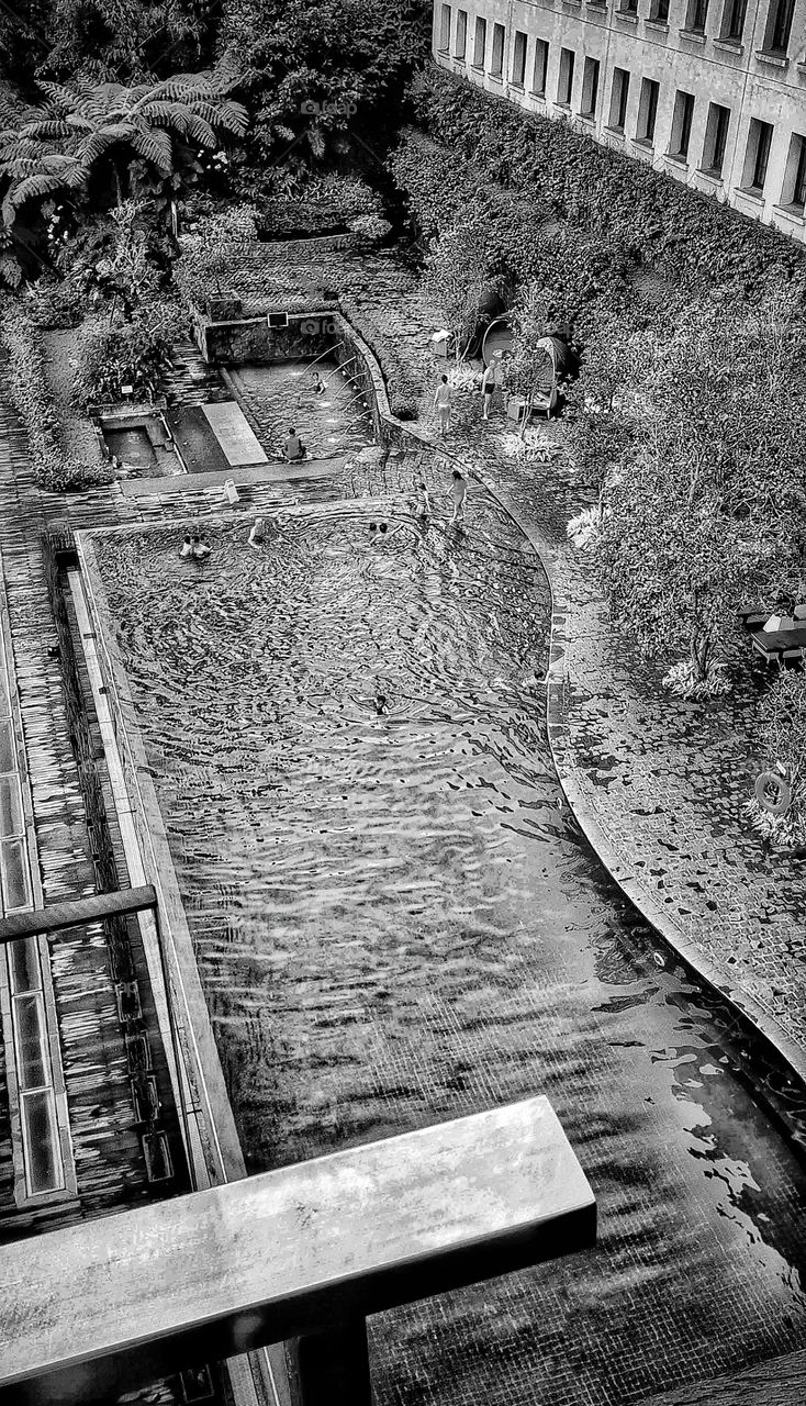 Retro Pool (Alias Nyebur)