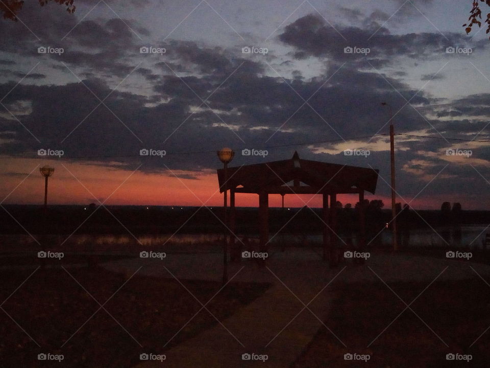 небо.вечер.закат.беседка.