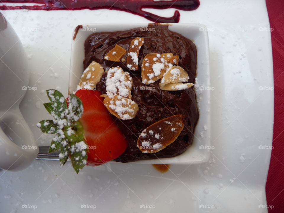 sweet plate strawberry brown by nivoa