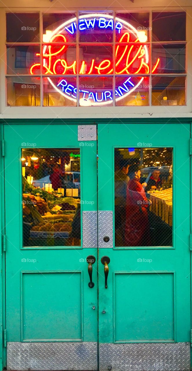 Entrance to Pike Place Market and Lowell's Restaurant 