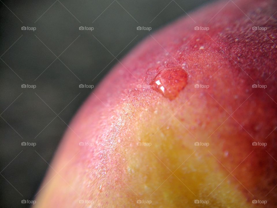 droplet on peach