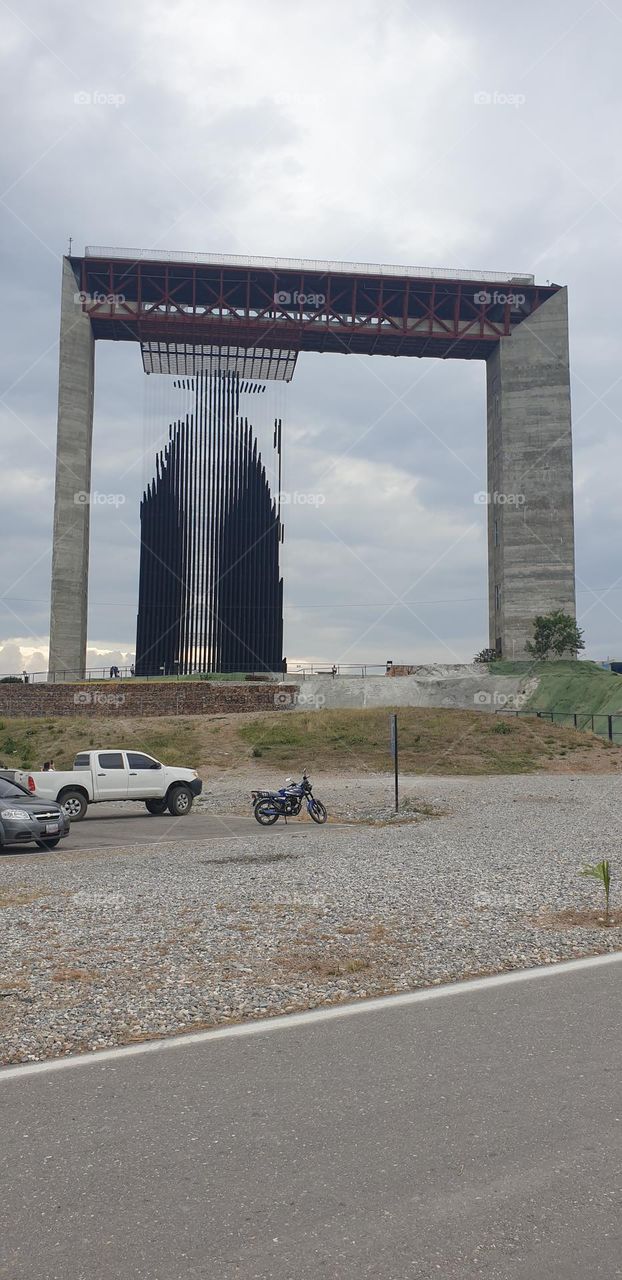 structure, Manto de Maria, Divina pastora, building Cement frame with several floors where you can see the landscape and the structure of the image of metal tubes where you can see the Virgin, the cane and the divine child