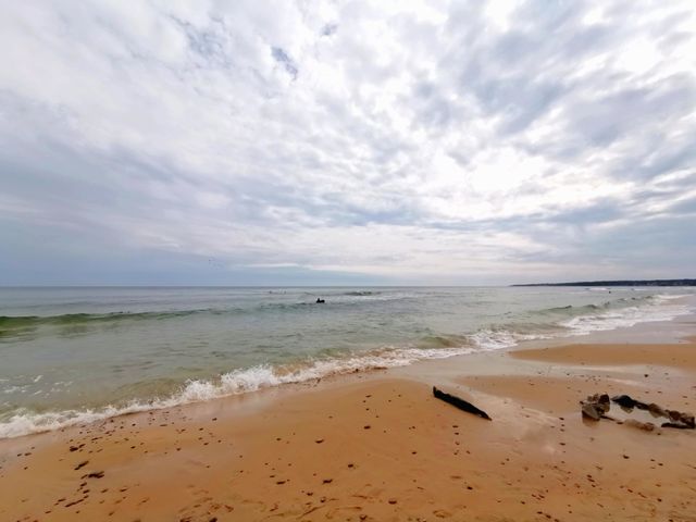 Cloudy day by the sea