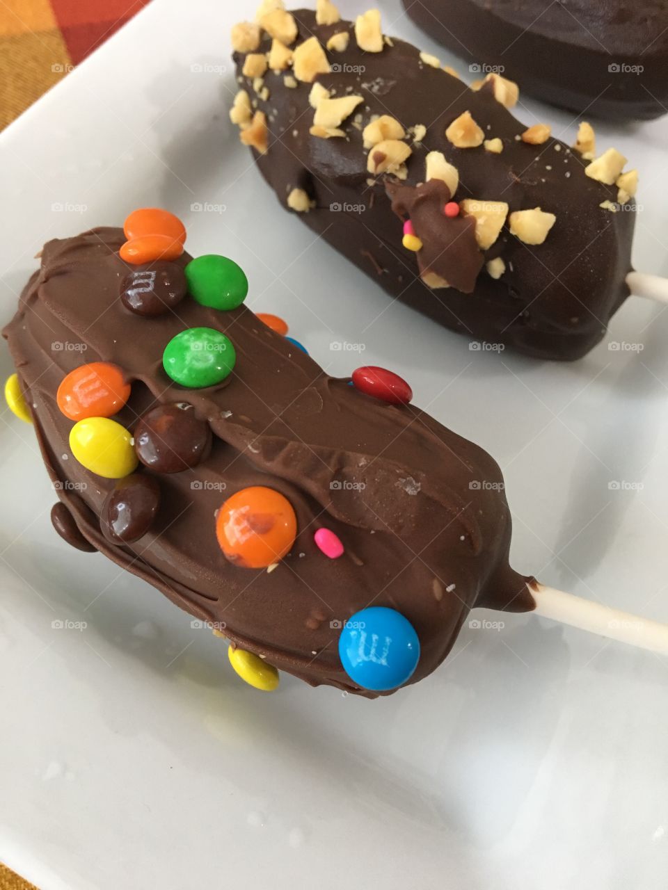 Chocolate covered frozen bananas 