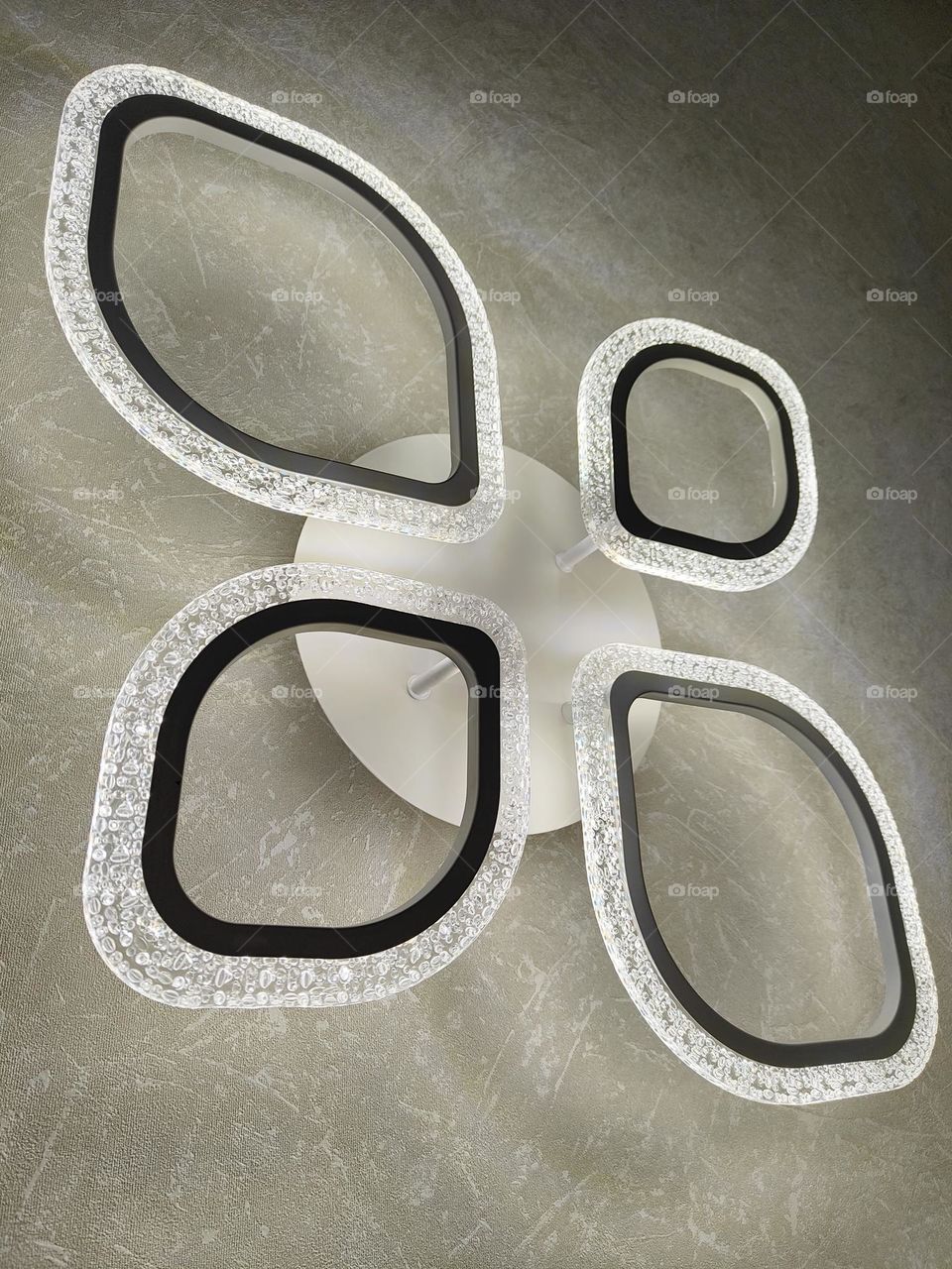 Лапа хай-тек