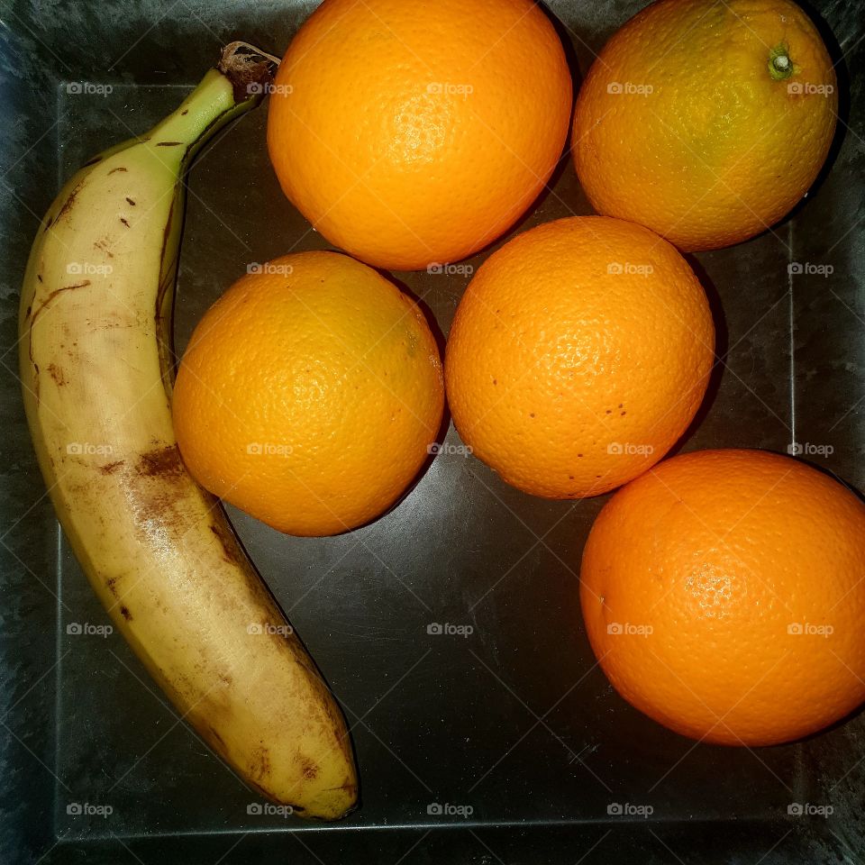 scale with healthy fruit