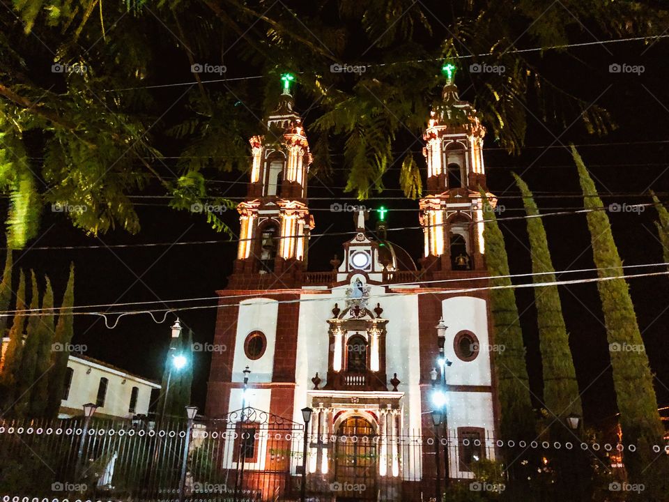 Que bonito es lo bonito- church in cojumatlan  Mich, mex 