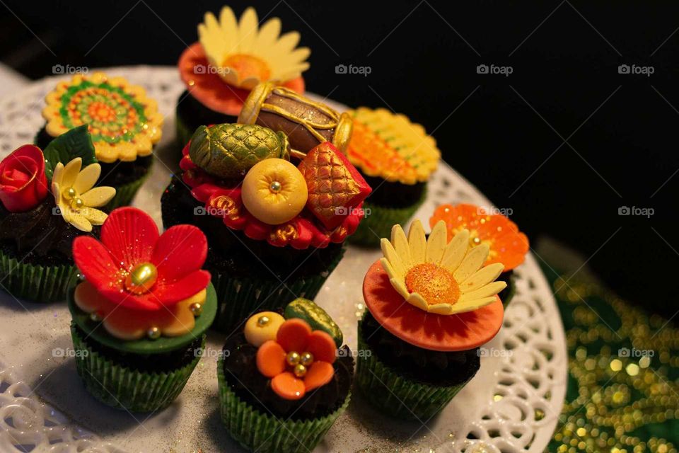 fun floral dholki cupcakes
