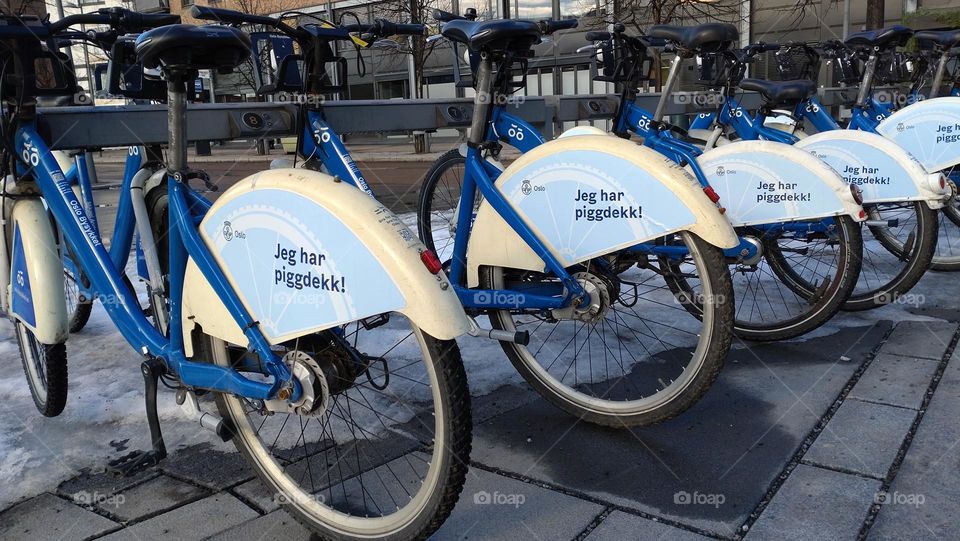 Bicycle parking in winter 🚲 Geometry⭕ Wheels🚲 Circles⭕