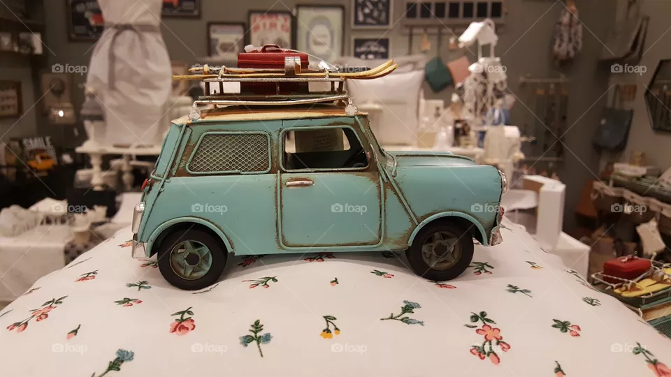 Toy car