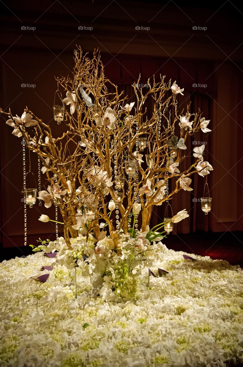 Floral decorative arrangement