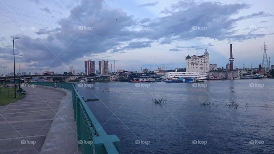 Contraste cidade X Natureza