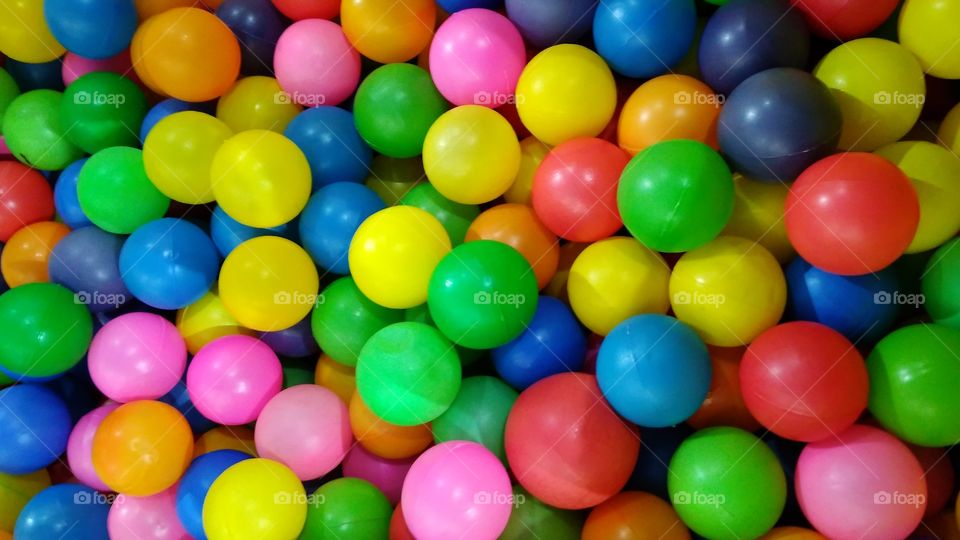 Learn color with colored balls