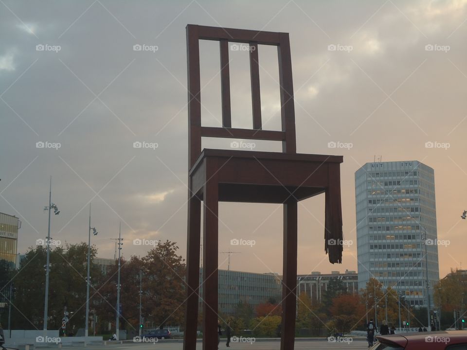Broken chair. Broken chair, Geneva