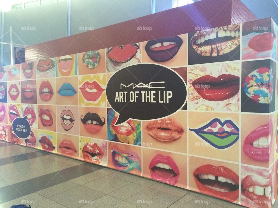 Lips lips lips