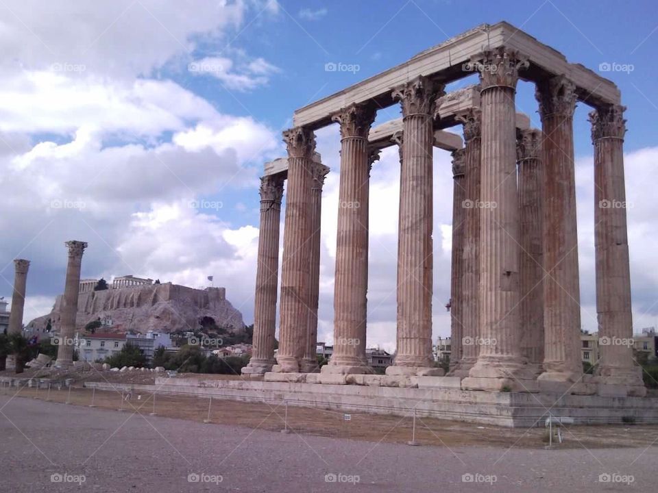 Acropolis through Templeof Zeus 