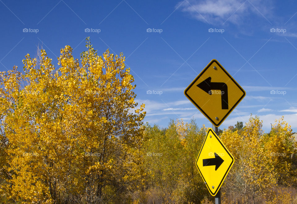 Signs pointing left or right