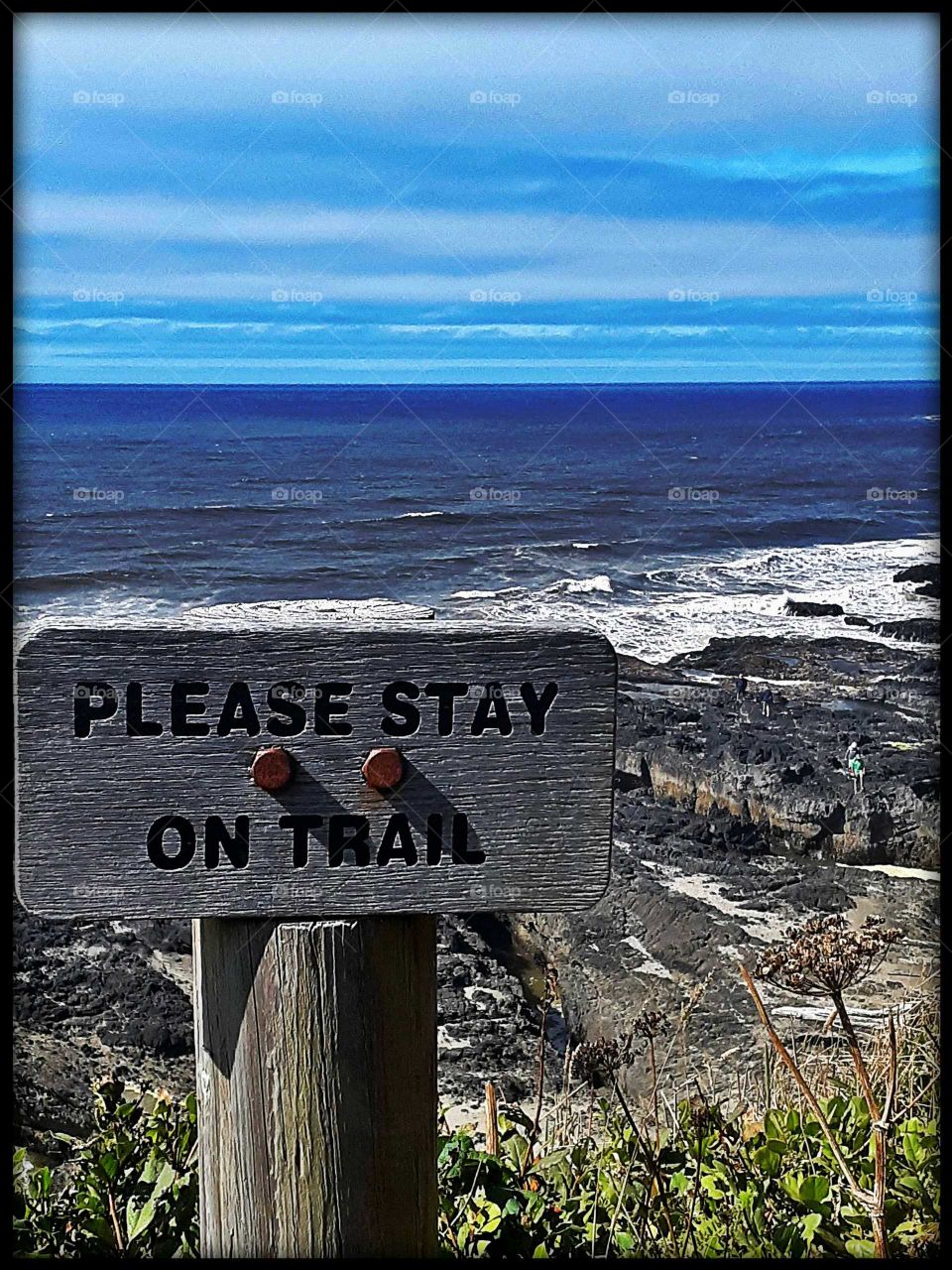 please stay on trail