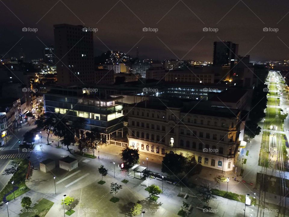 Praça Mauá a noite