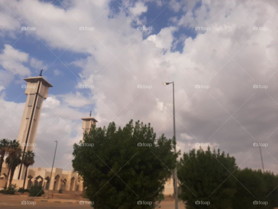 Please help me, I am very poor, I need your support and God is in need