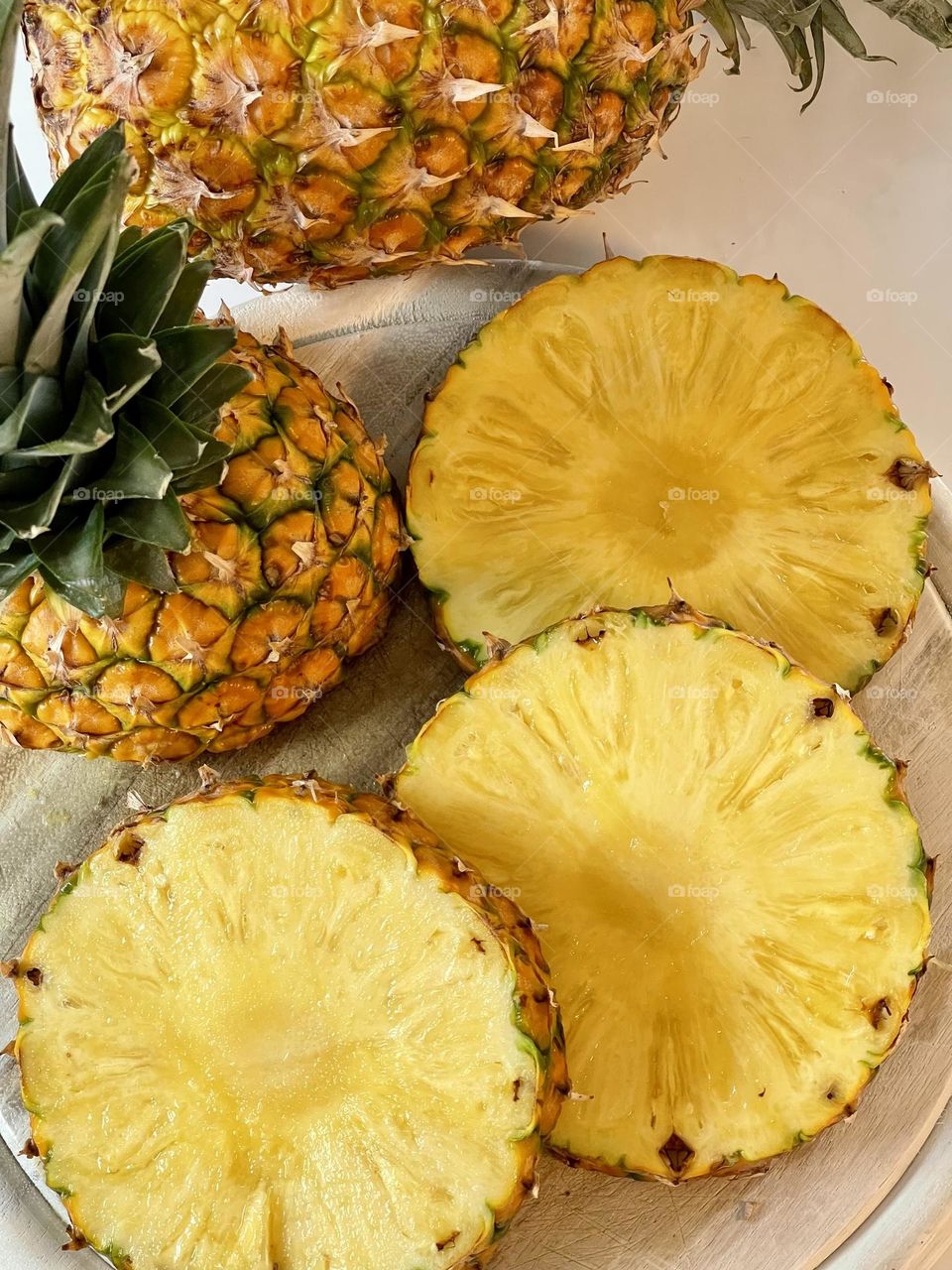 Juicy pineapple slices from above 