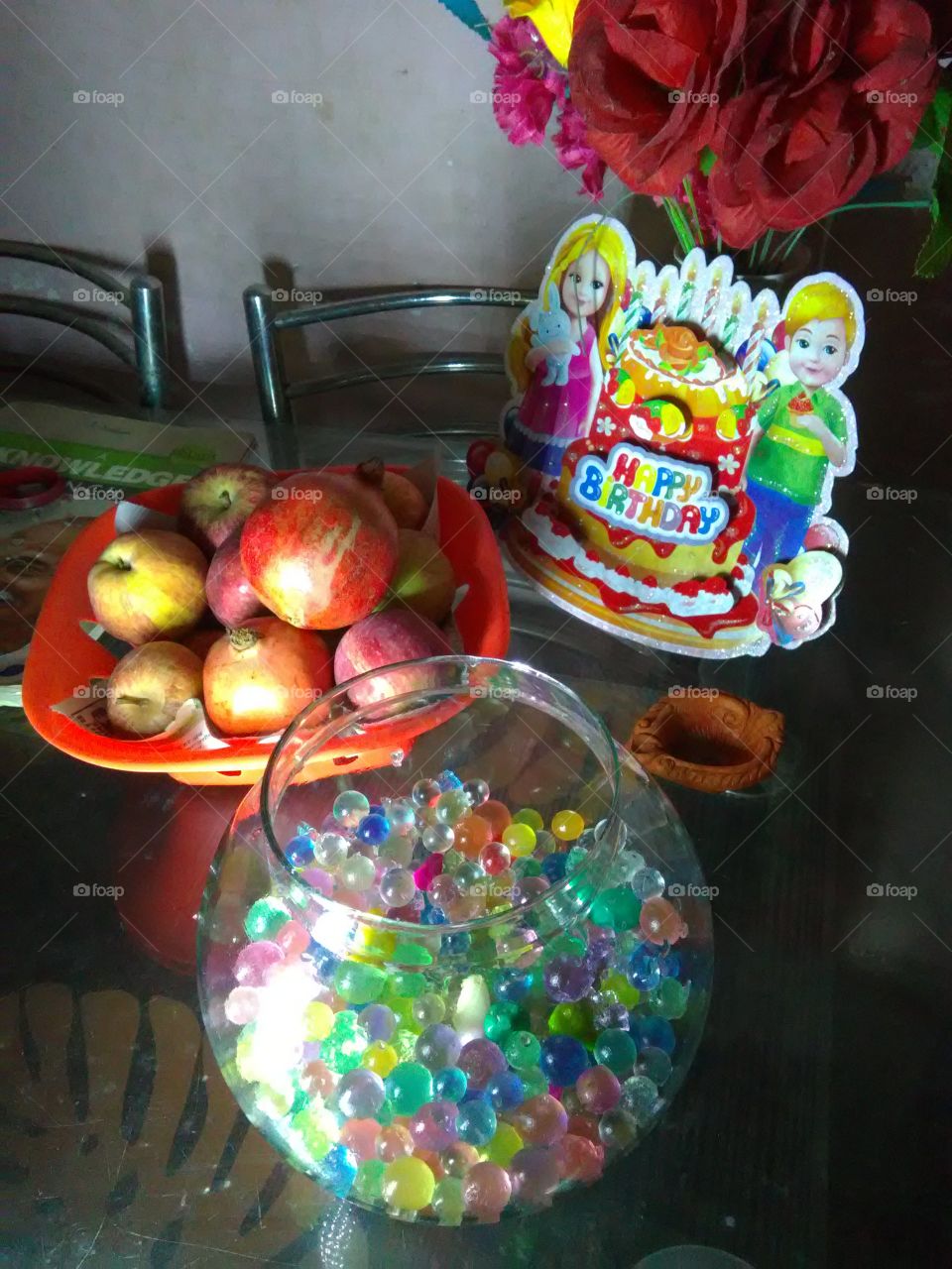 Looks beautiful in the colorful shoots kept in the bouquet of flowers.the froute is good for health.