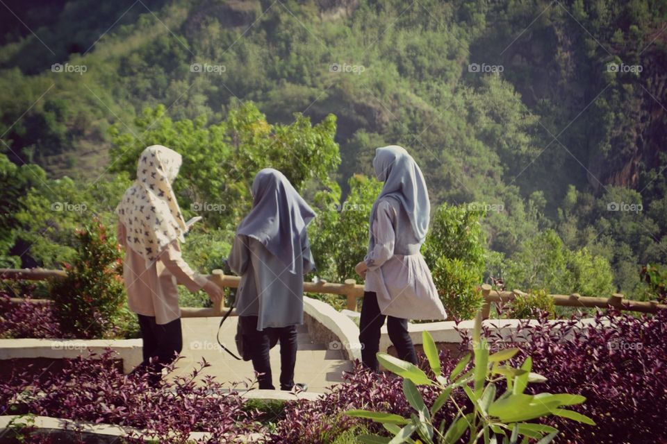 3 girls jilbab