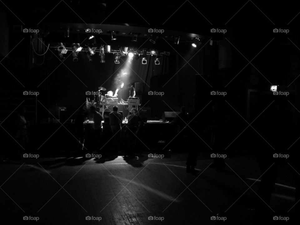 dark bar lights music by FrankTheDog