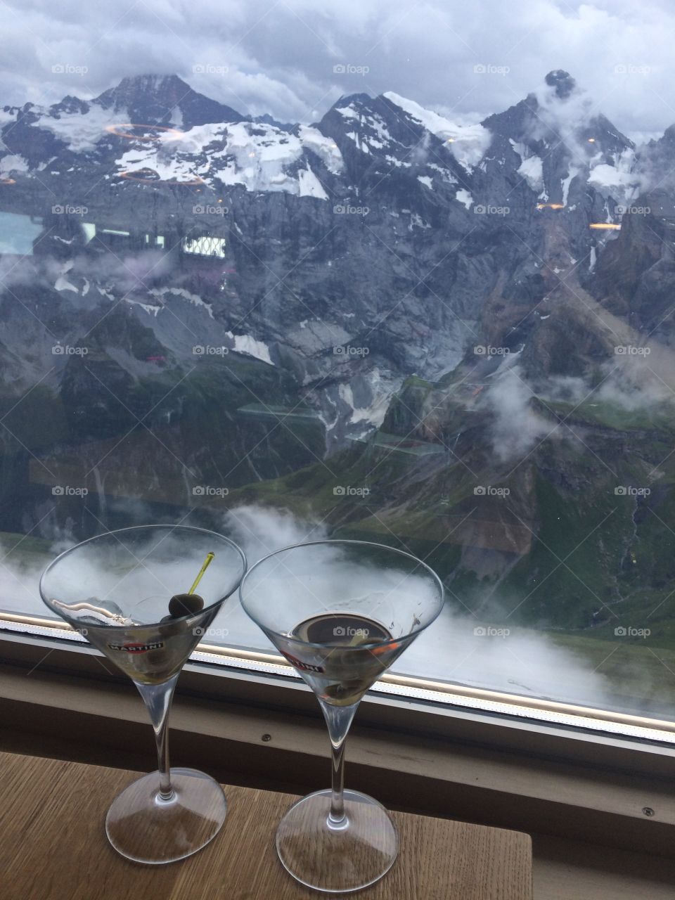 James Bond 007 mountain restaurant cocktails
