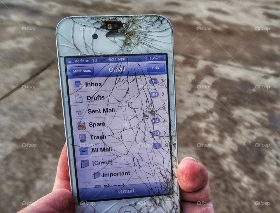 Broken Smartphone 