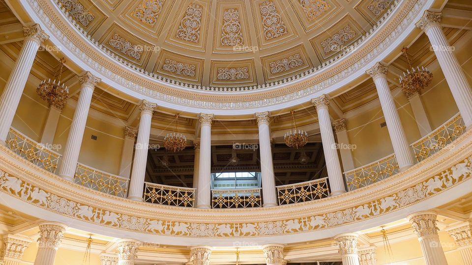 The palace ✨ The Columns 🏛️ Inside ✨