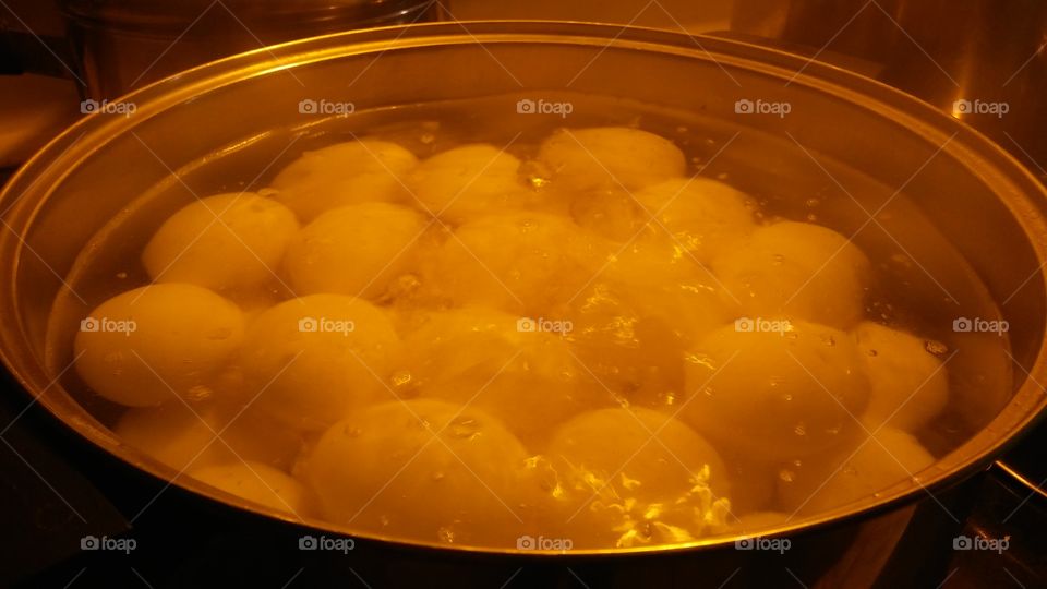 Eggs are boiling up