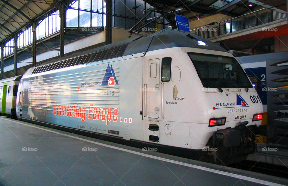 THE SBB Re460 SWISS TRAIN SYSTEM AT BASEL, SWITZERAND