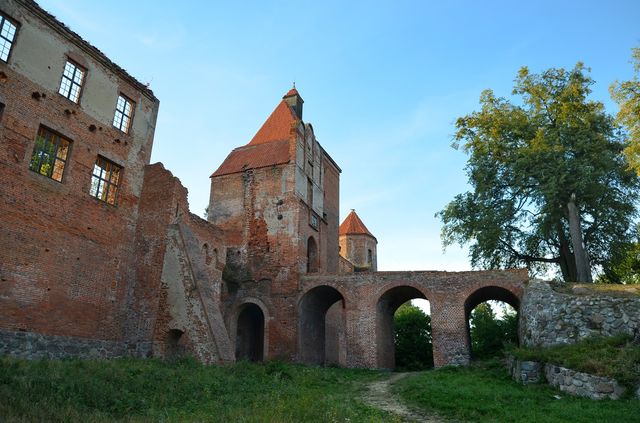 Ruiny zamku w Szymabrku