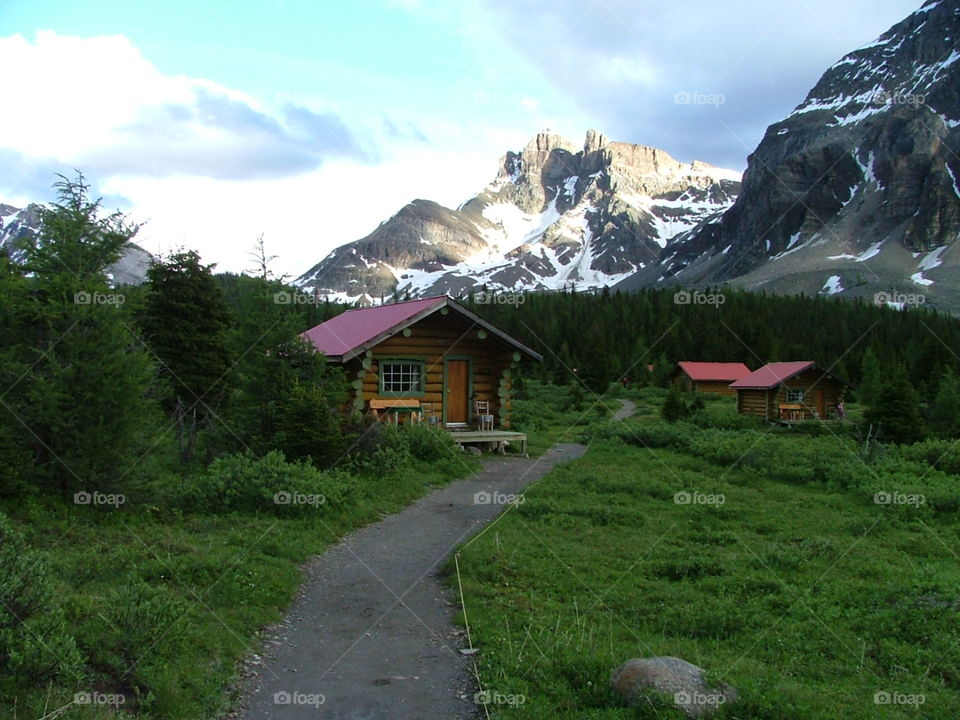 Mt Assiniboine Lodge cabins