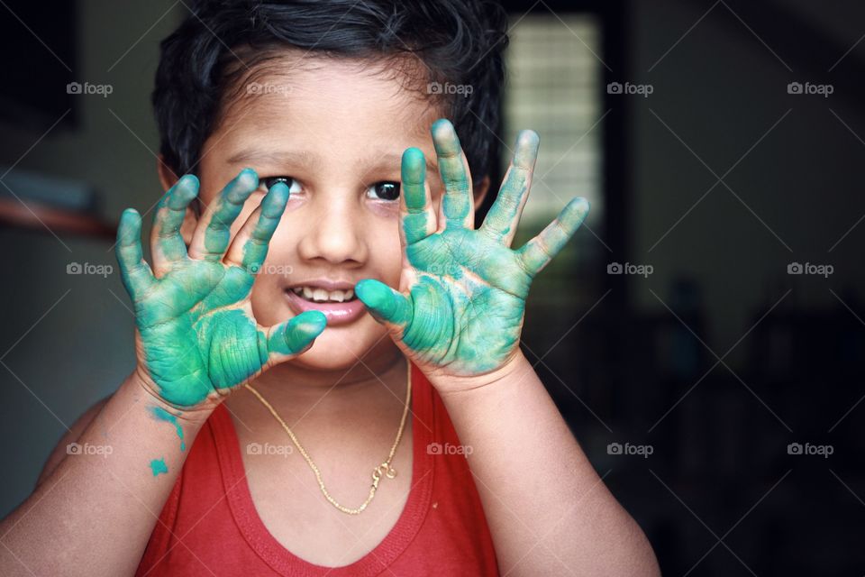 green hands