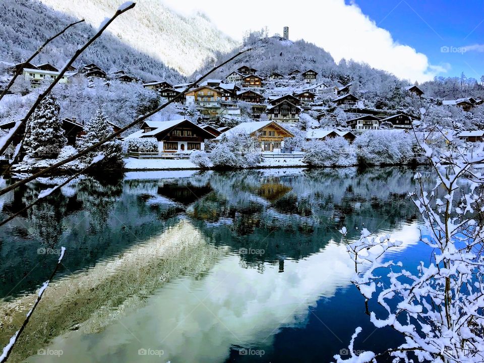 Cottages on the mirror lake in interlaken 
