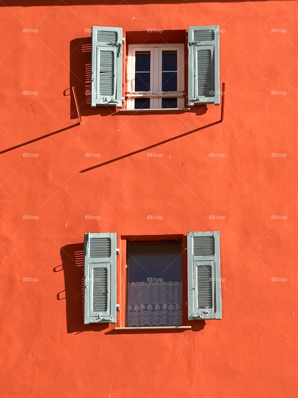 Contrasting colorful shutters