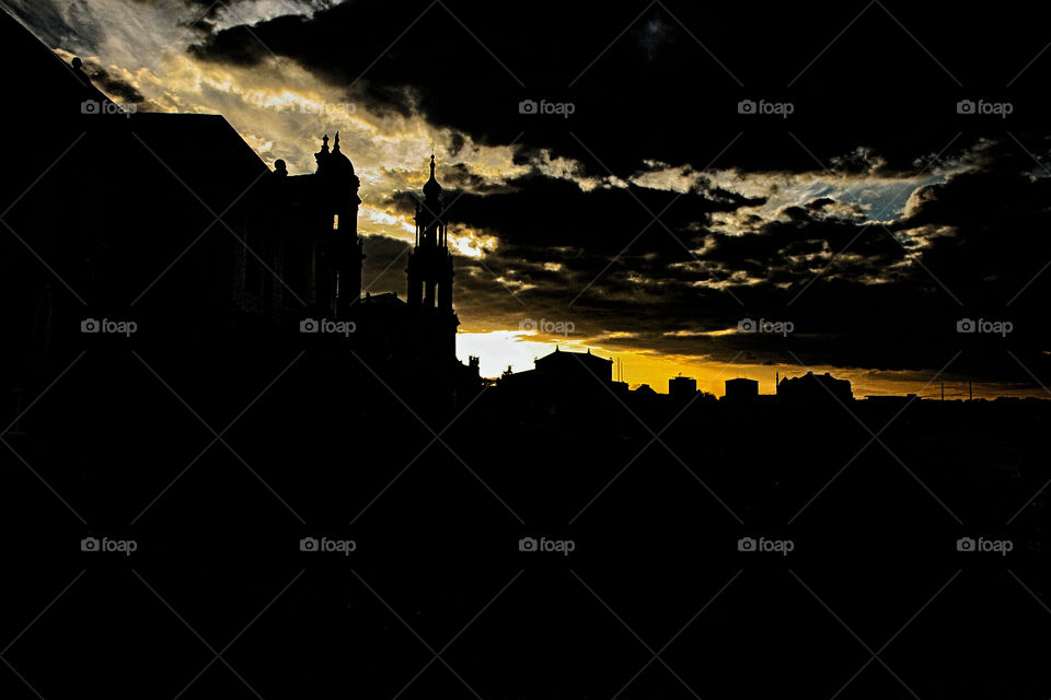 silhouette of famous dresden buildings
