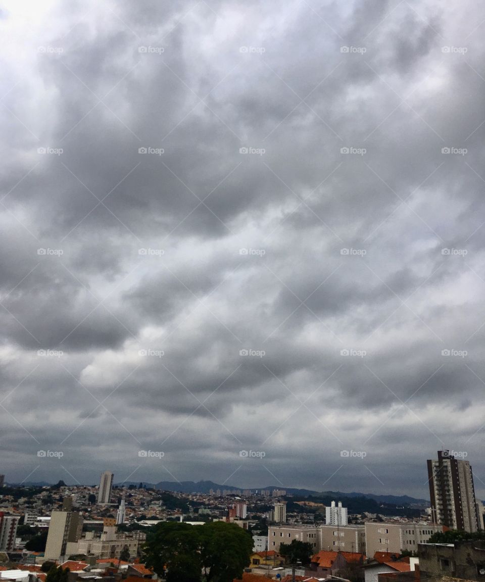 Mas que 3a feira de #céu nublado!
Se vier #chuva, que venha logo.
🌩
#natureza
#paisagem
#nuvens
#fotografia
#Jundiaí
