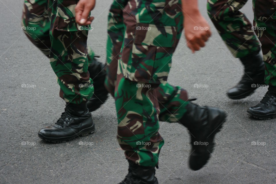indonesian army focus on their foots